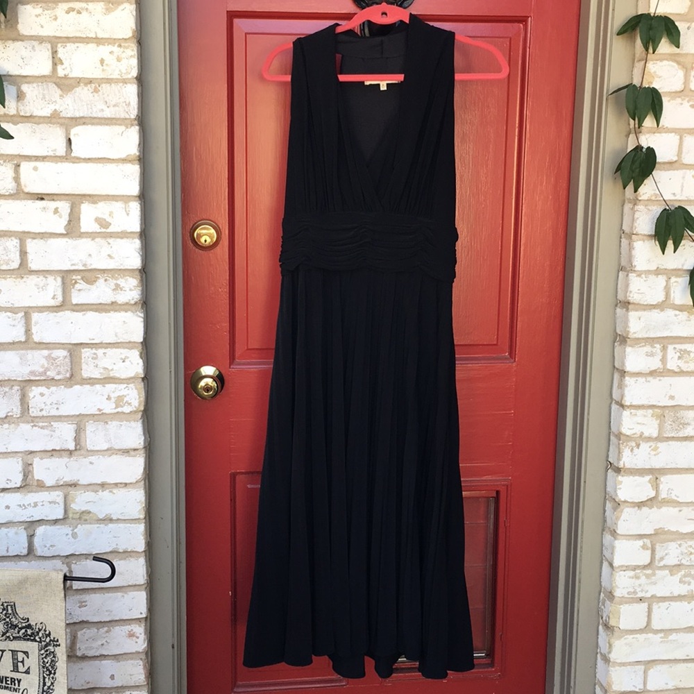 SALE 🎉🎉 Evan-Picone little black dress